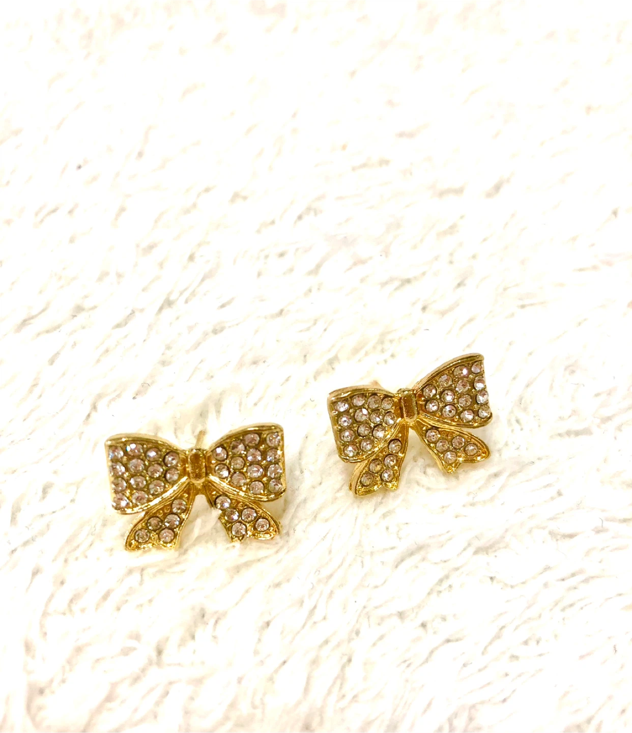 ✨🌟【未使用品】リボン型ピアス ゴールド🌟✨の写真3枚目