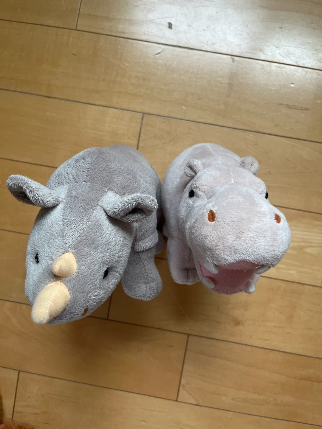 カバとサイ ぬいぐるみセットの写真2枚目