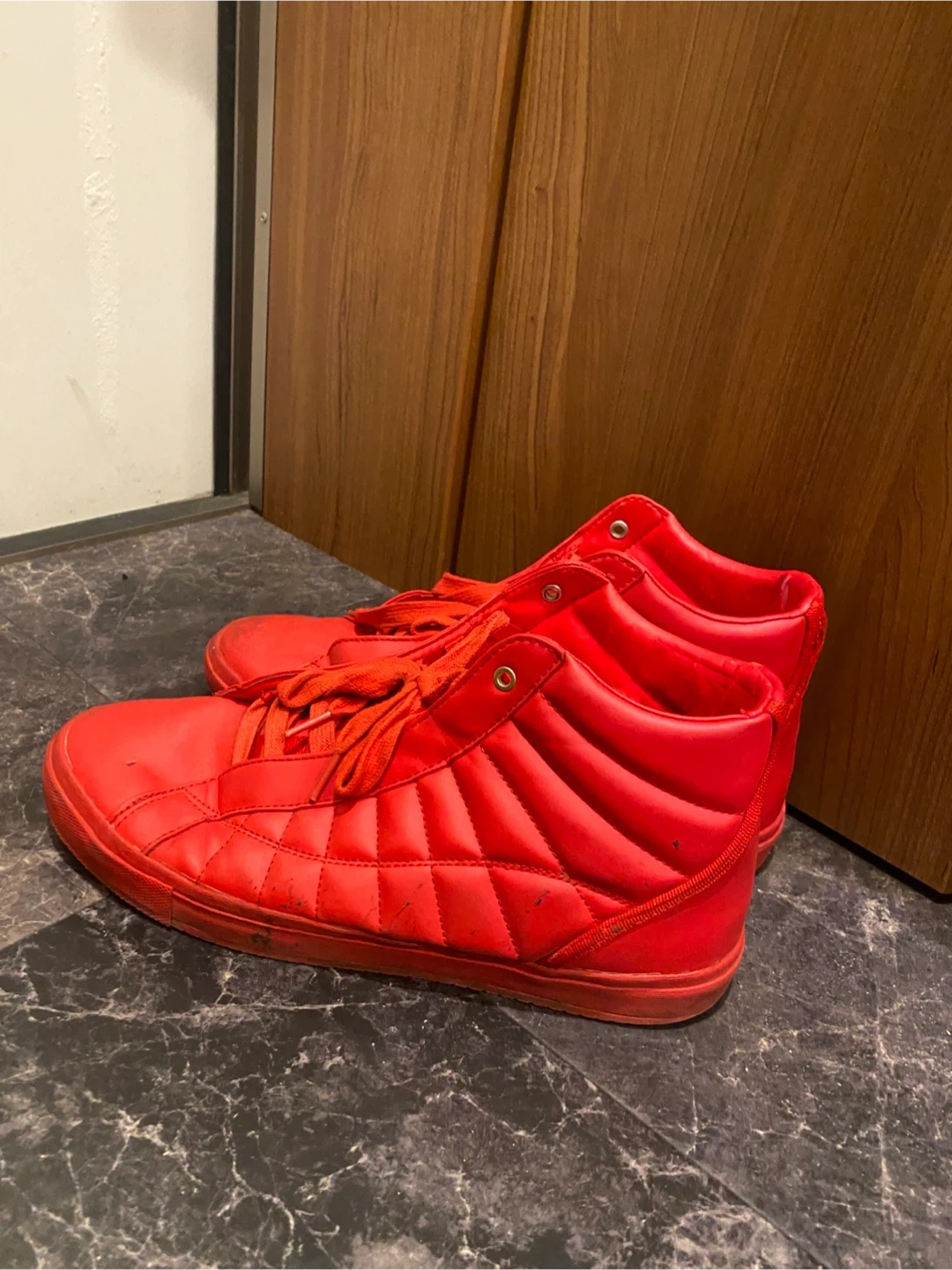 ZARA スニーカー 赤 サイズEU43 27.5cm