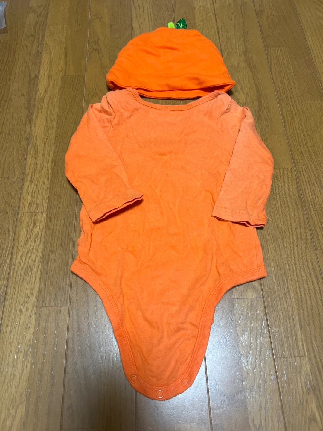 ハロウィン かぼちゃ ロンパース 帽子付きの写真2枚目
