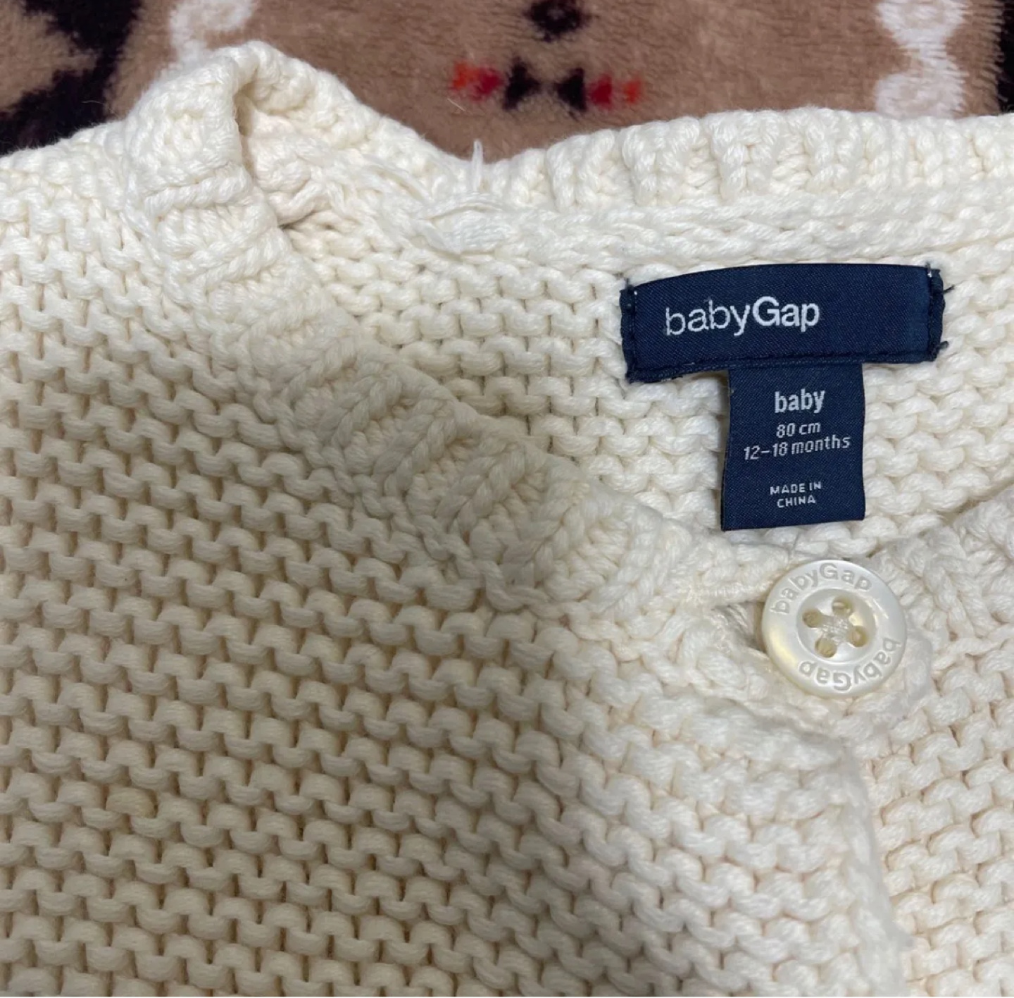 babygap ニットカーディガン　80サイズの写真2枚目
