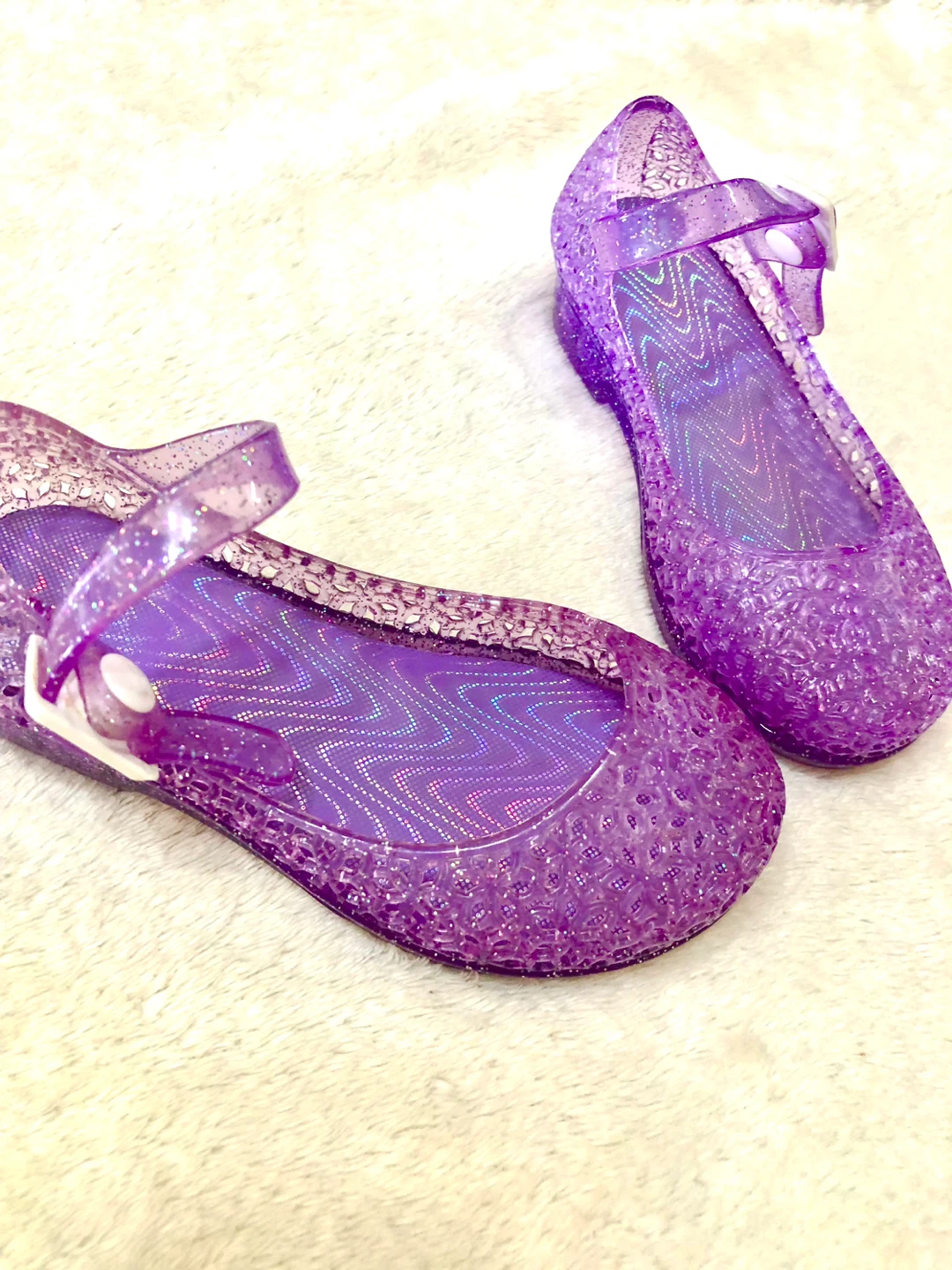 💟 👧LED付き紫サンダル、サイズ14cm🌟✨の写真2枚目