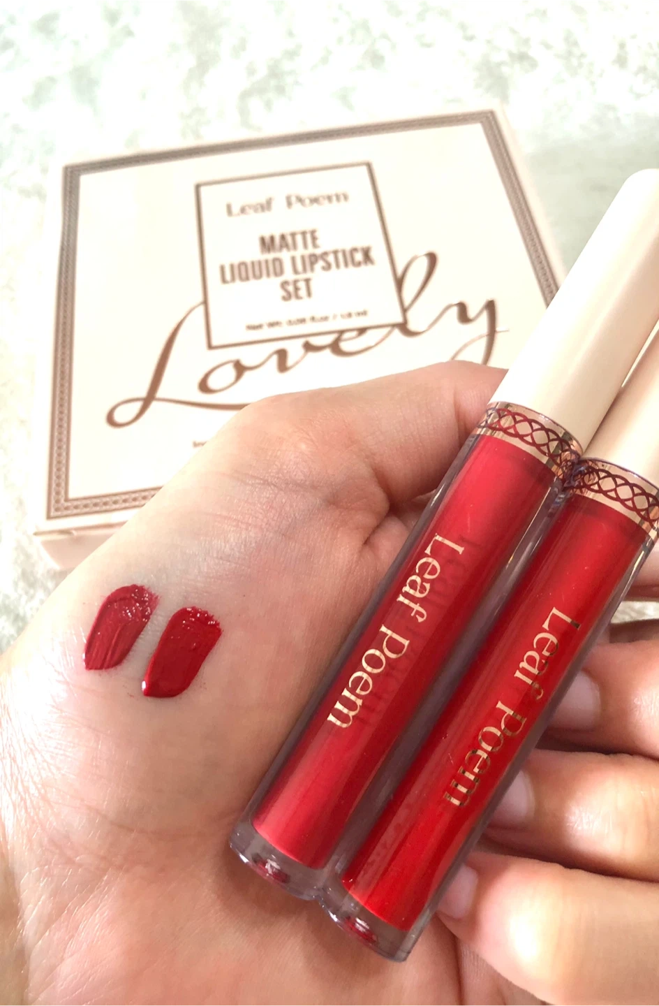 👄💄 【未使用品】リーフポエム リップグロス 2本セットの写真2枚目