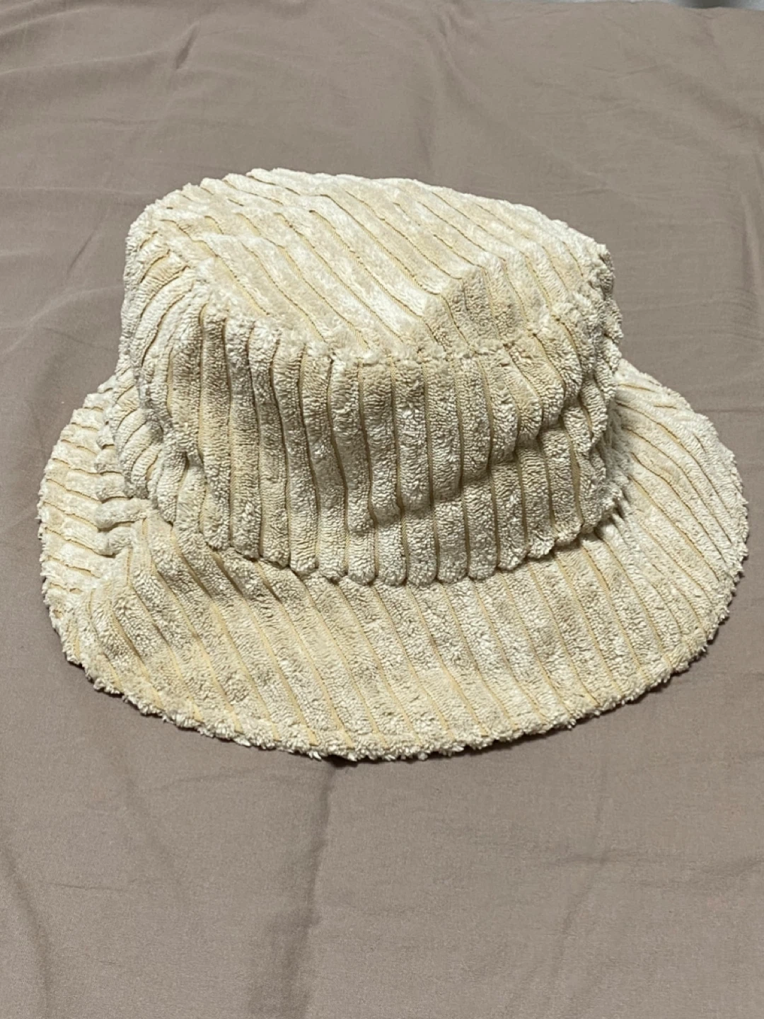 【新品・未使用】Lugnoncure コーデュロイバケハの写真2枚目