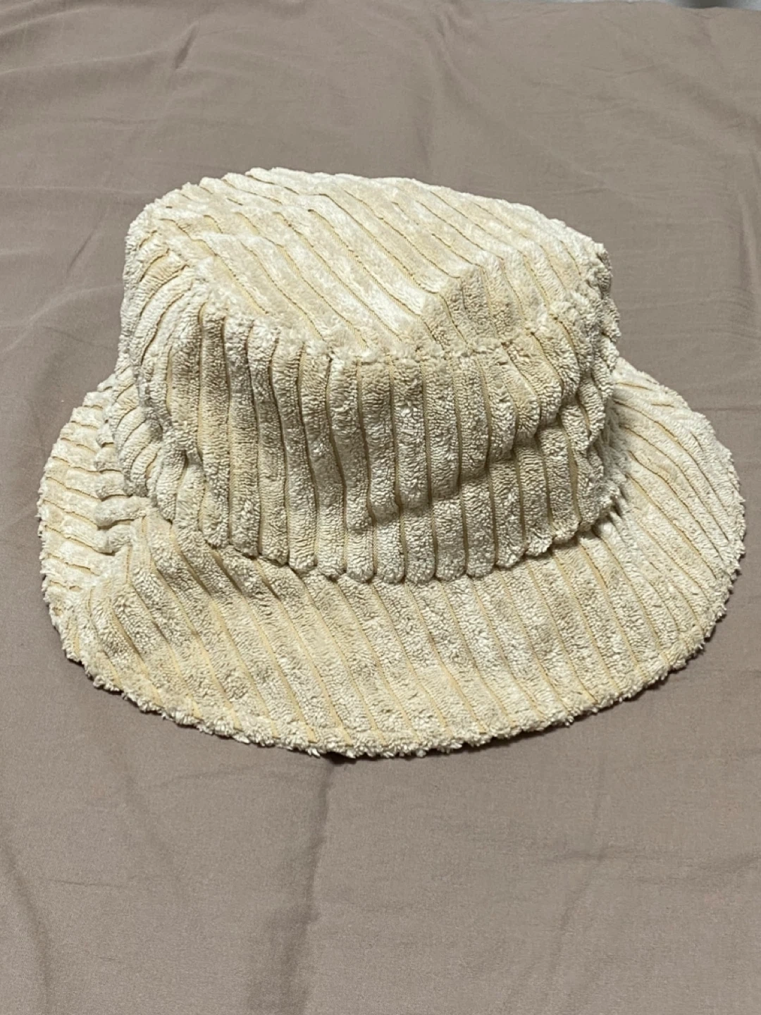 【新品・未使用】Lugnoncure コーデュロイバケハの写真2枚目
