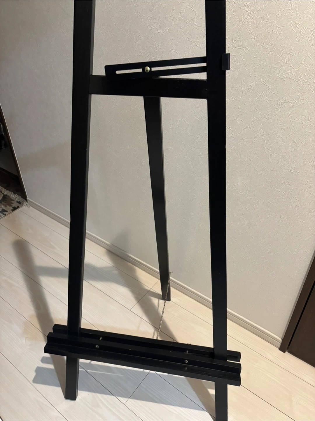 イーゼル 黒