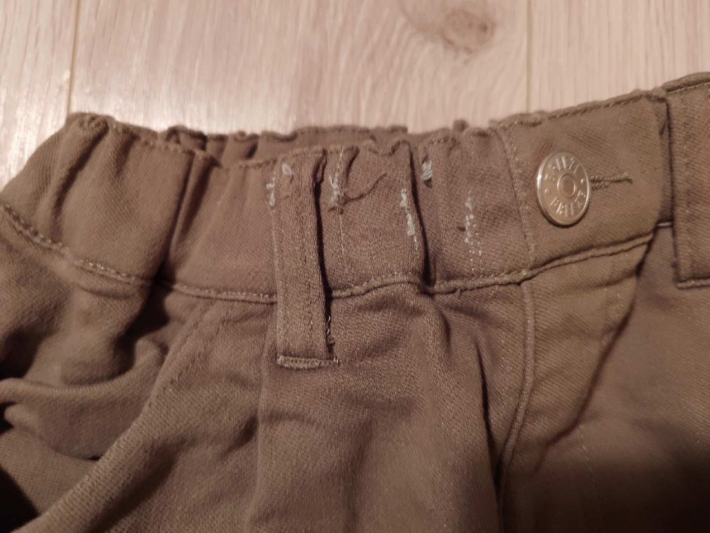 ブリーズ パンツ 130サイズ まとめ売り(5着+1)の写真8枚目