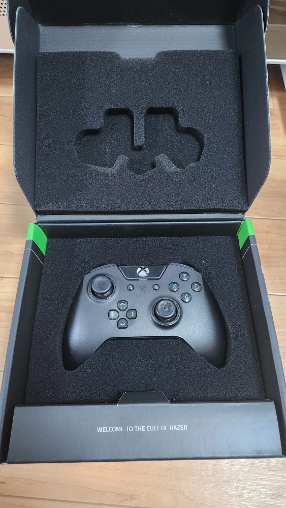 レイザー WOLVERINE XBOX コントローラーの写真2枚目