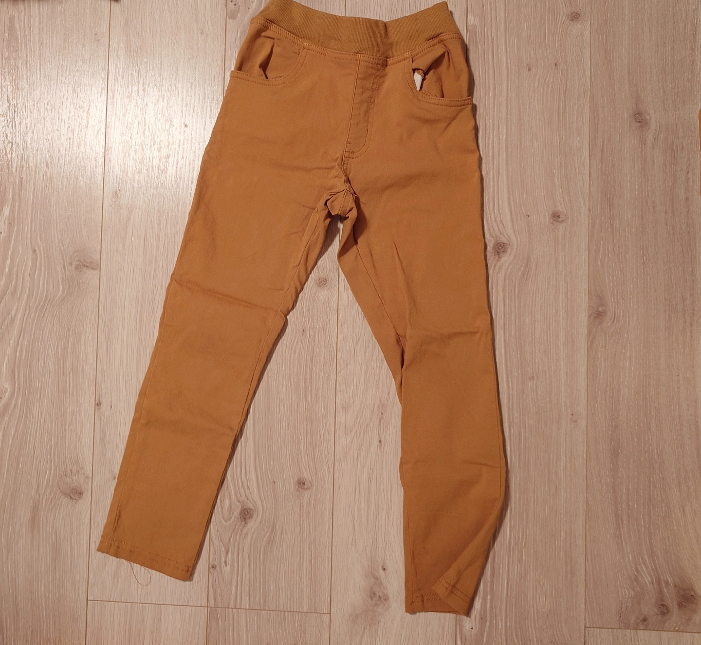 ブリーズ パンツ 130サイズ まとめ売り(5着+1)の写真5枚目
