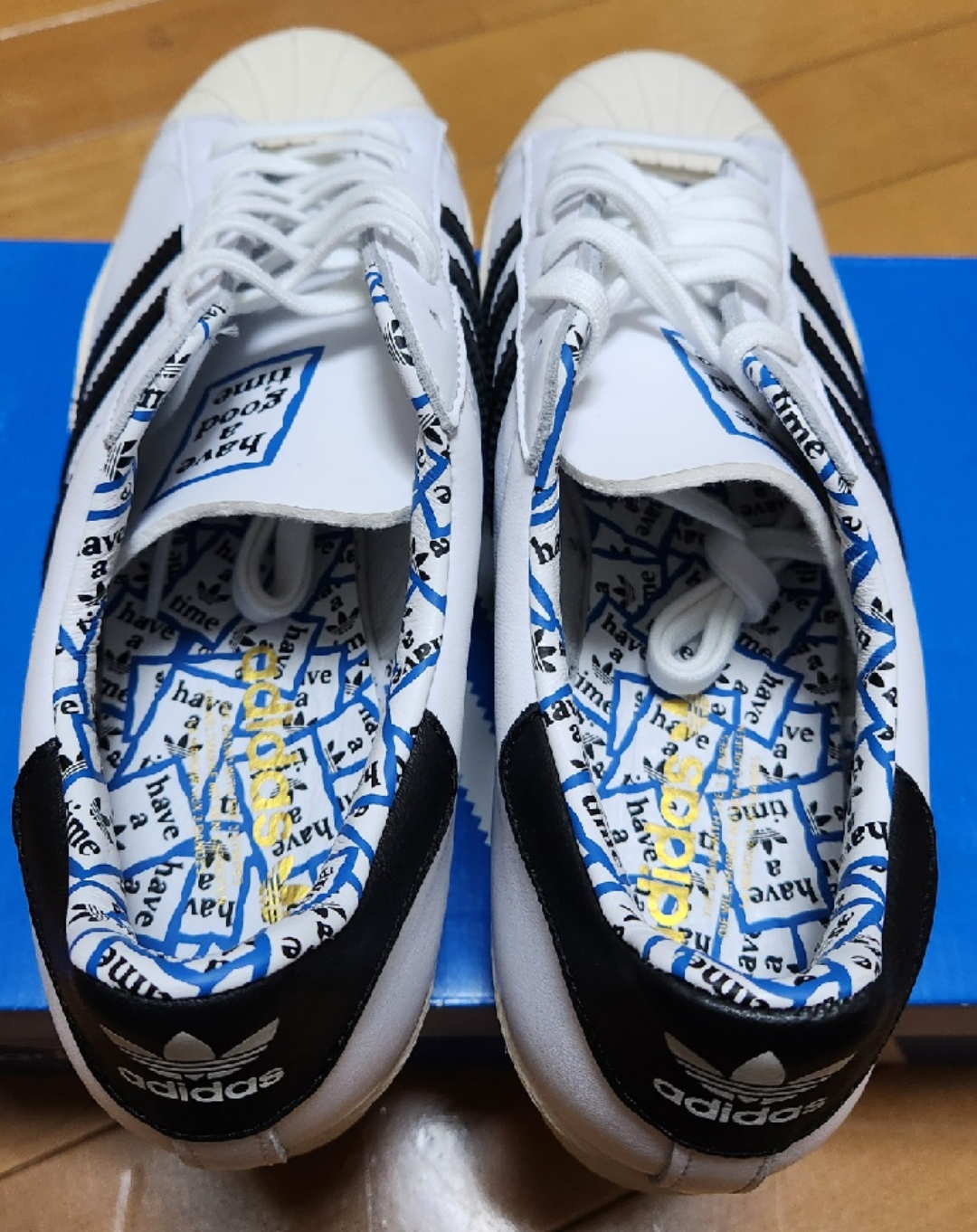 adidas スーパースター have a good time ホワイトブラックの写真4枚目
