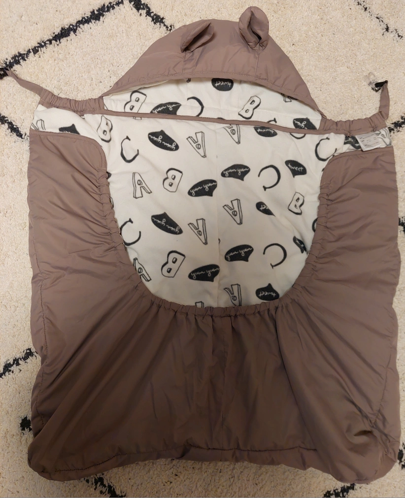 さらに値下げしました✨美品✨ベビー 抱っこ紐ケープ 防寒 ブラウン ベビザらス