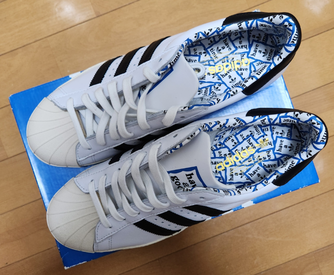 adidas スーパースター have a good time ホワイトブラックの写真2枚目