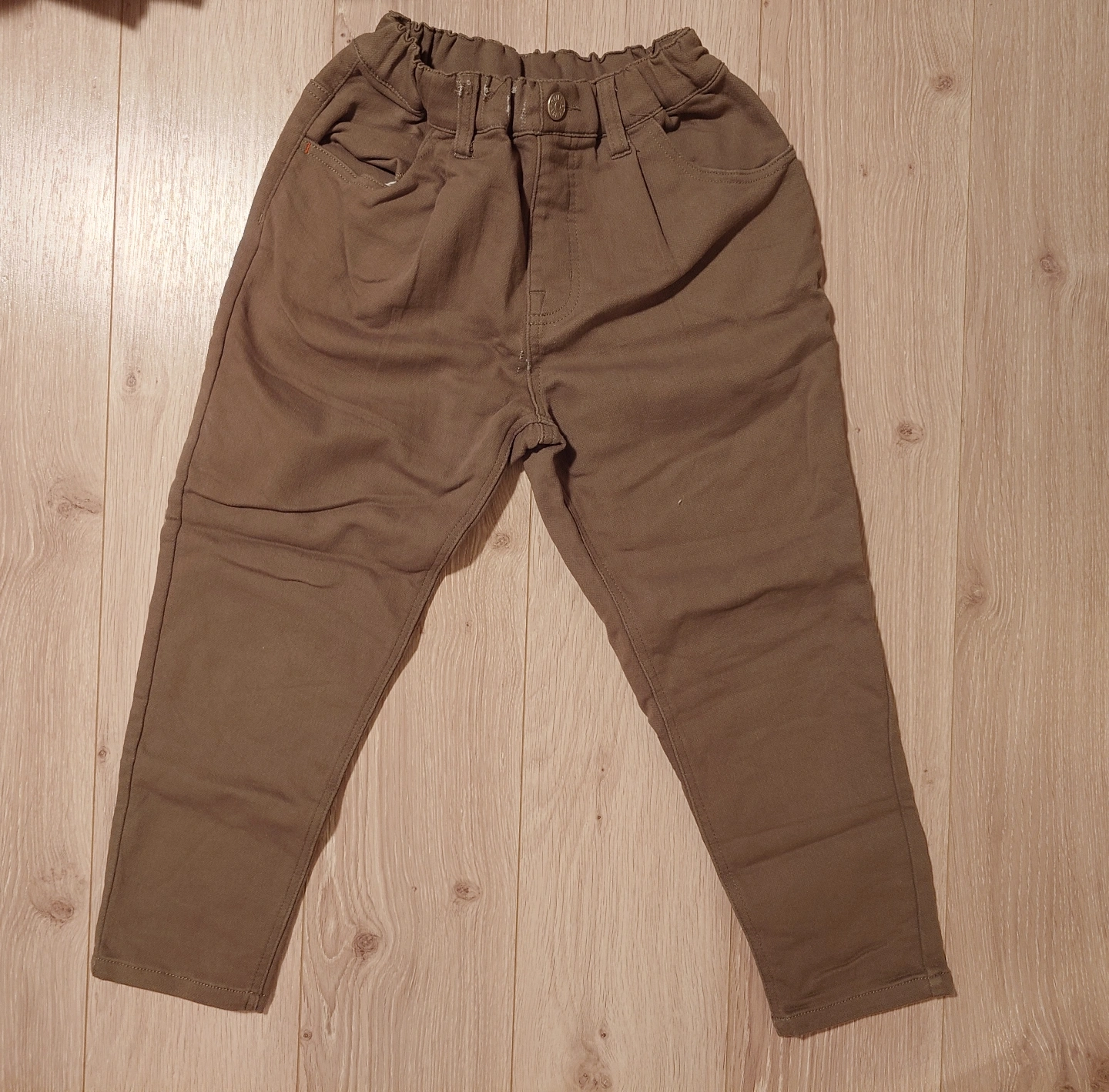 ブリーズ パンツ 130サイズ まとめ売り(5着+1)の写真2枚目