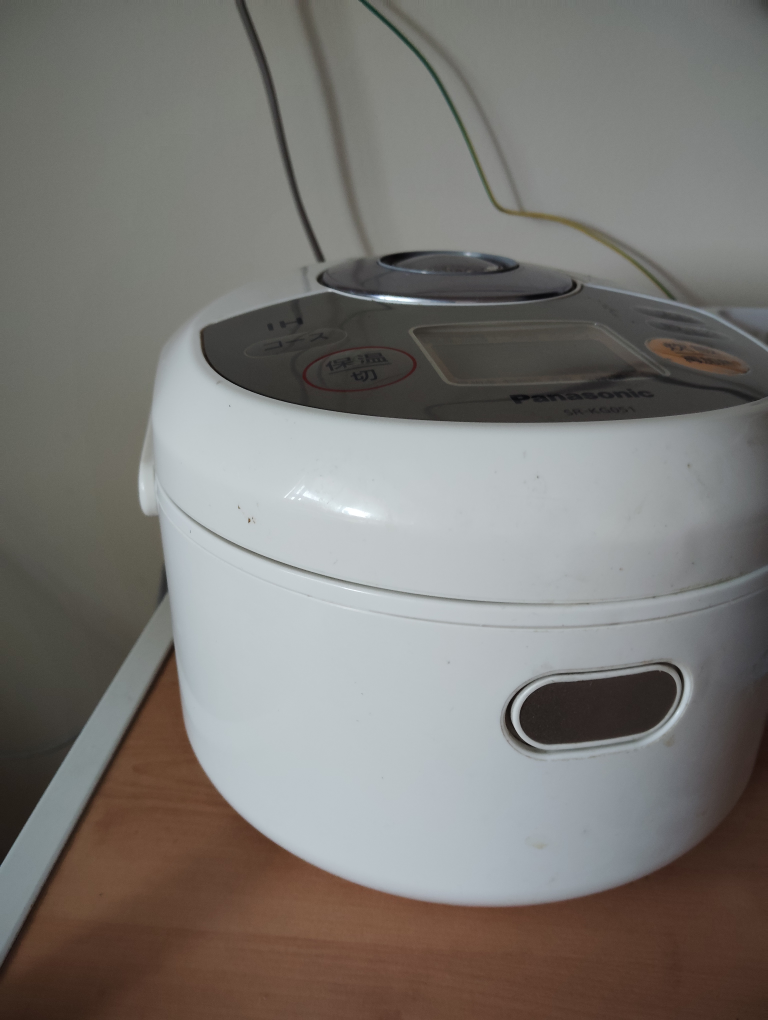 パナソニック 炊飯器 SR-KG051 0.54Lの写真3枚目