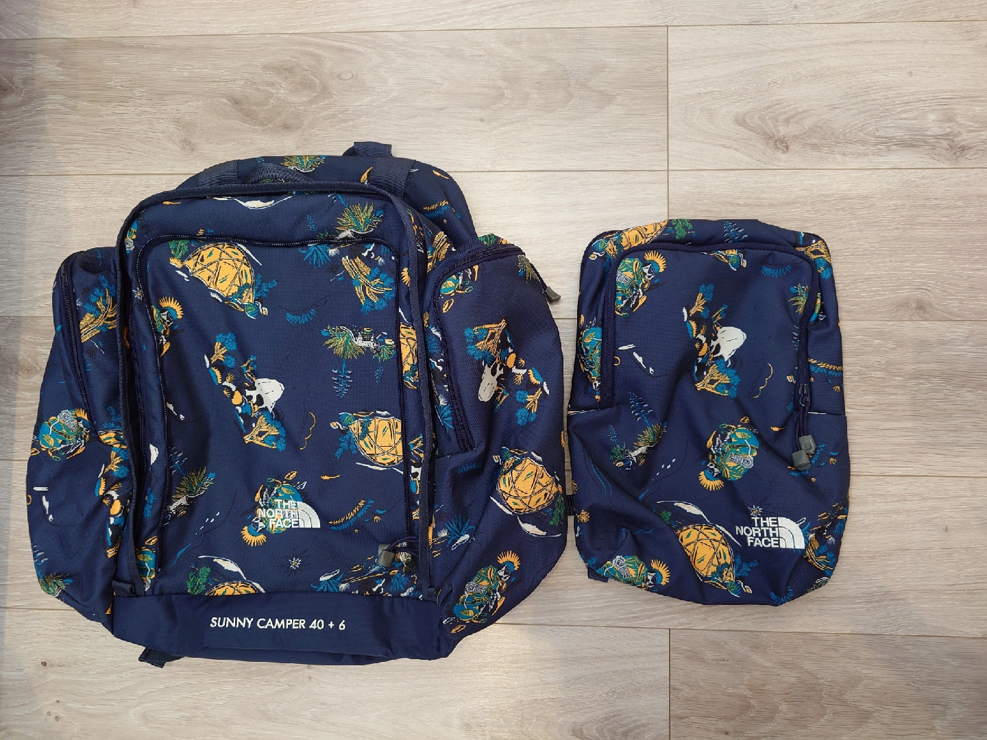 ザノースフェイス リュック Sunny Camper 40+6の写真5枚目