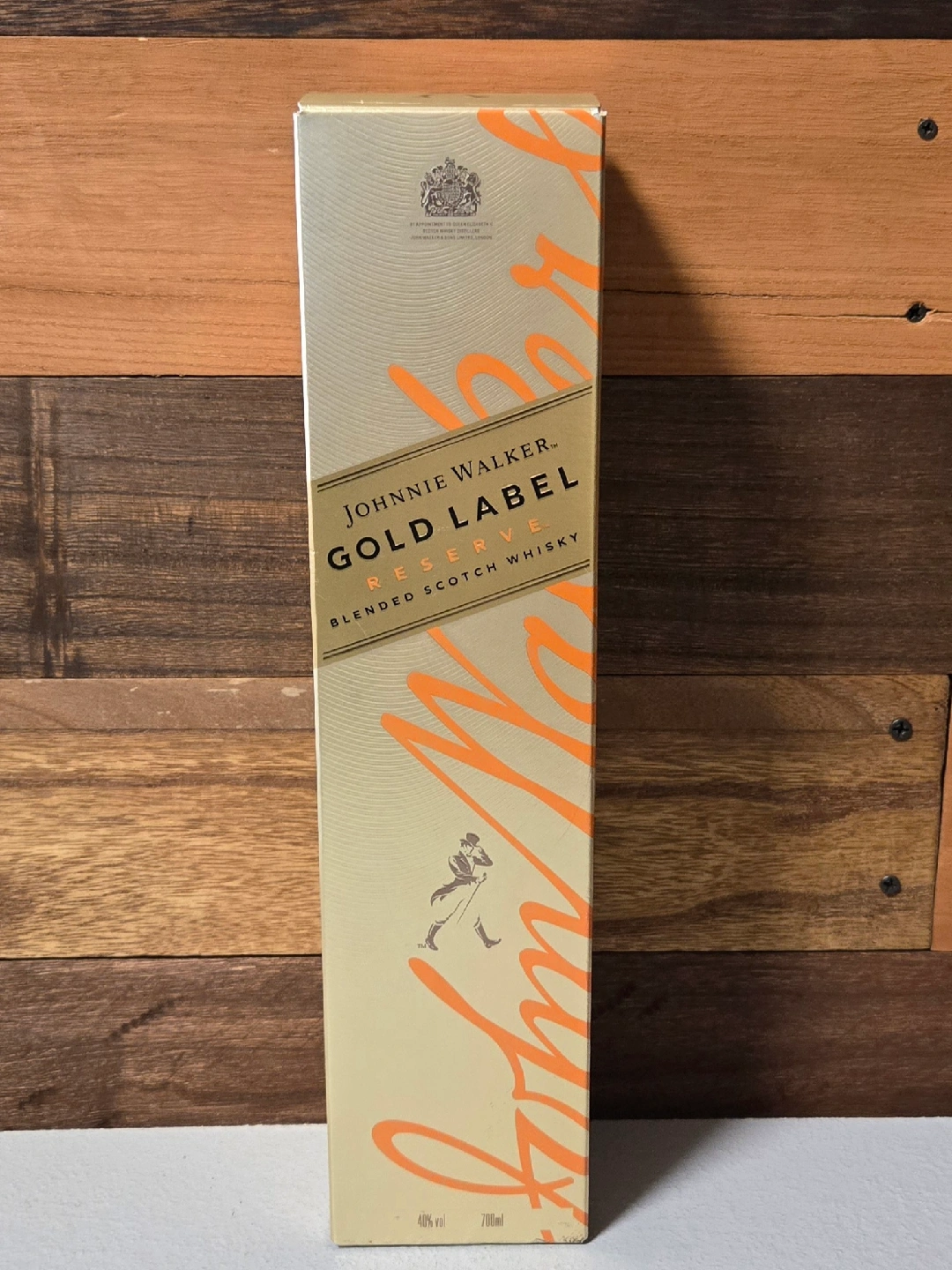 JOHNNY WALKKER GOLD LABEL RESERVE