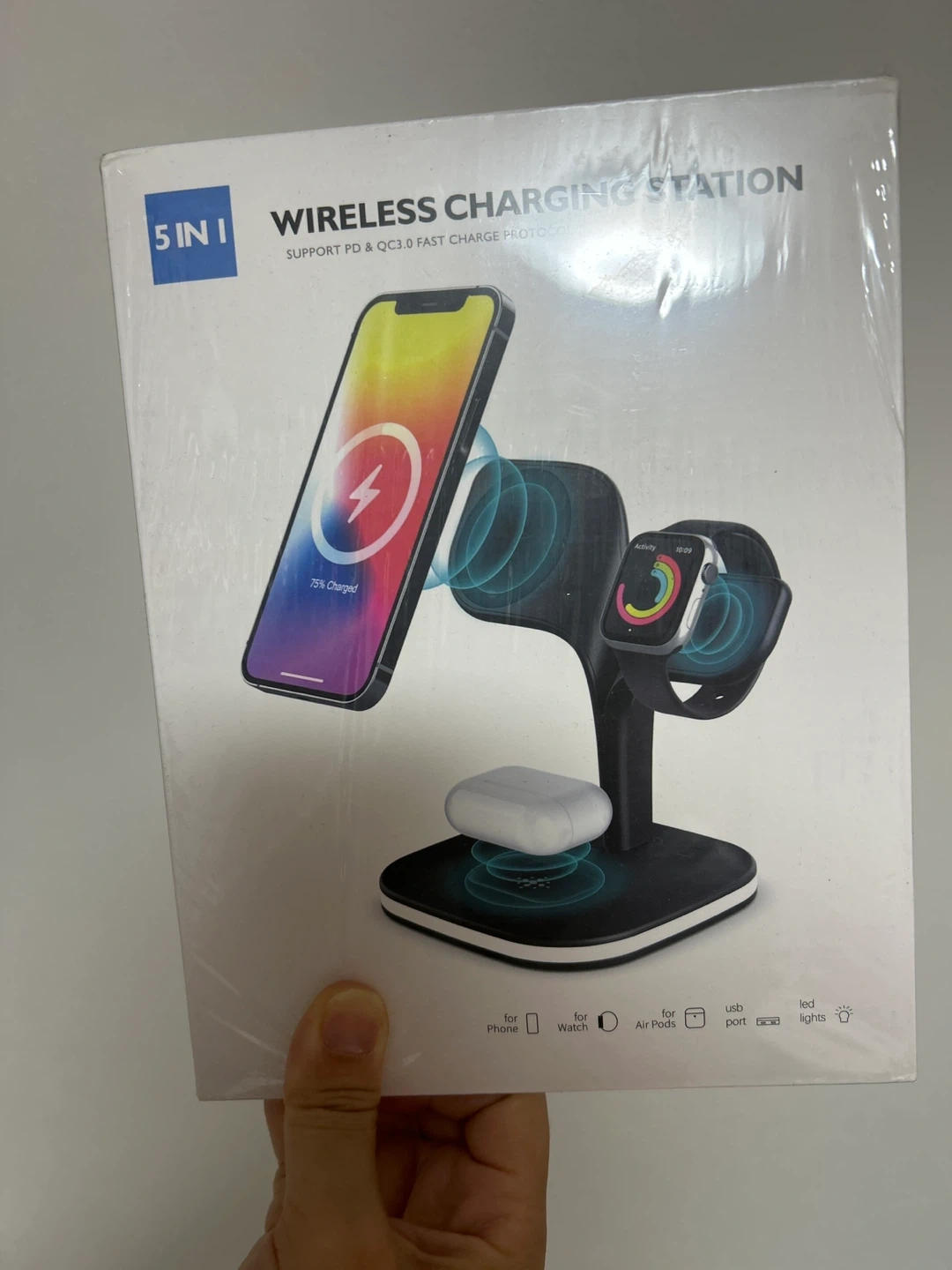 新品 ワイヤレス充電器 急速充電 マグネット式充電 充電スタンド 置くだけ充電
