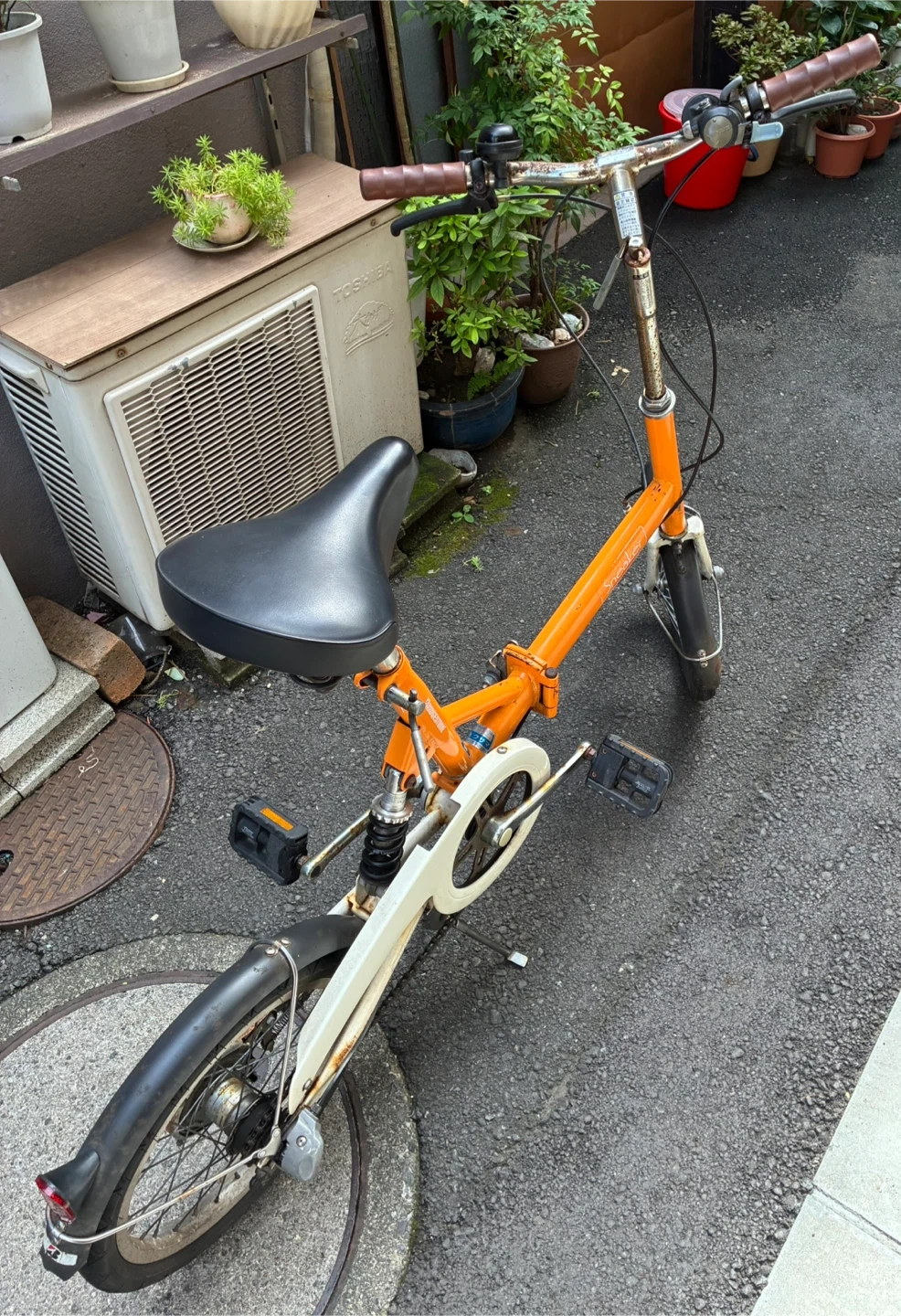 ブリヂストン サスペンション付き折りたたみ自転車 (3段ギア)オレンジの写真4枚目