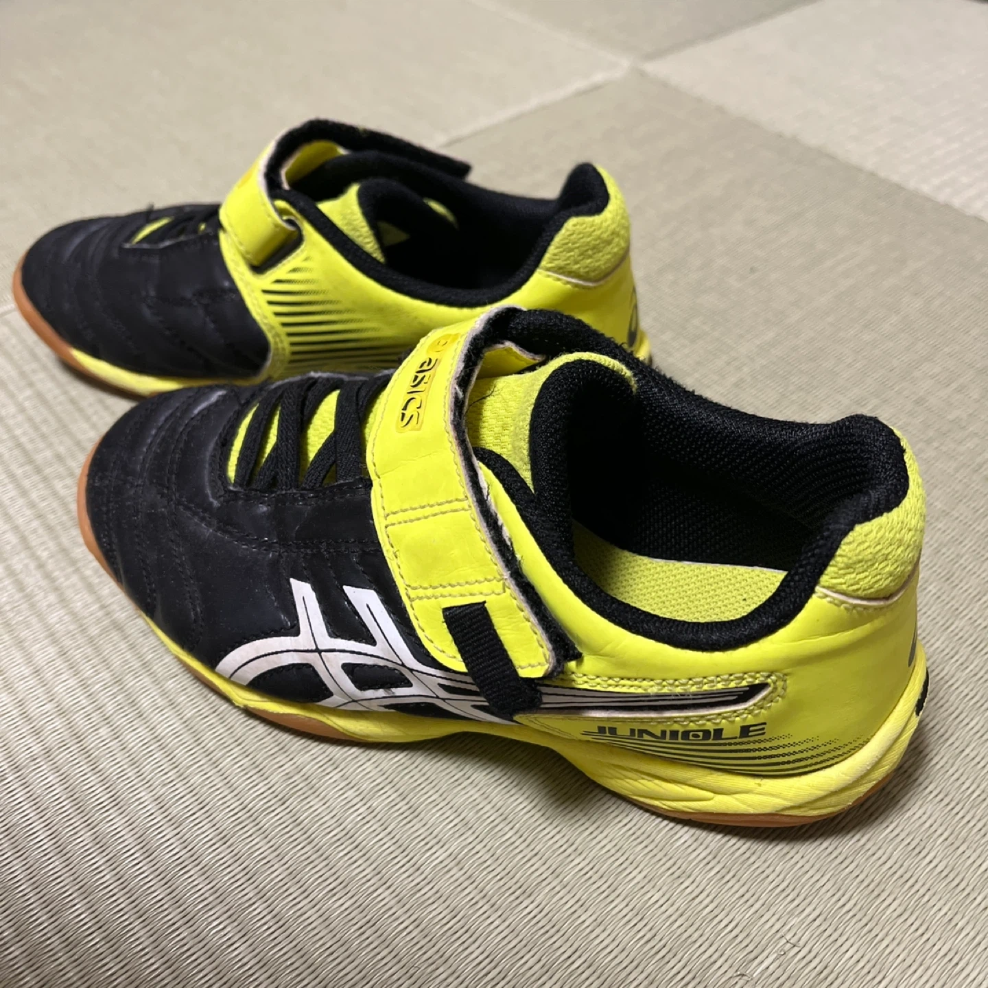 子供 室内フットサルシューズ 19㎝ asicsの写真3枚目