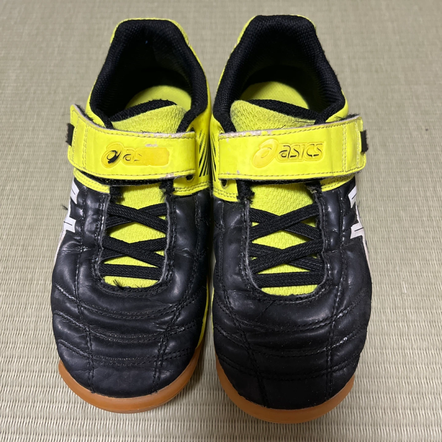 子供　室内フットサルシューズ　19㎝　asics