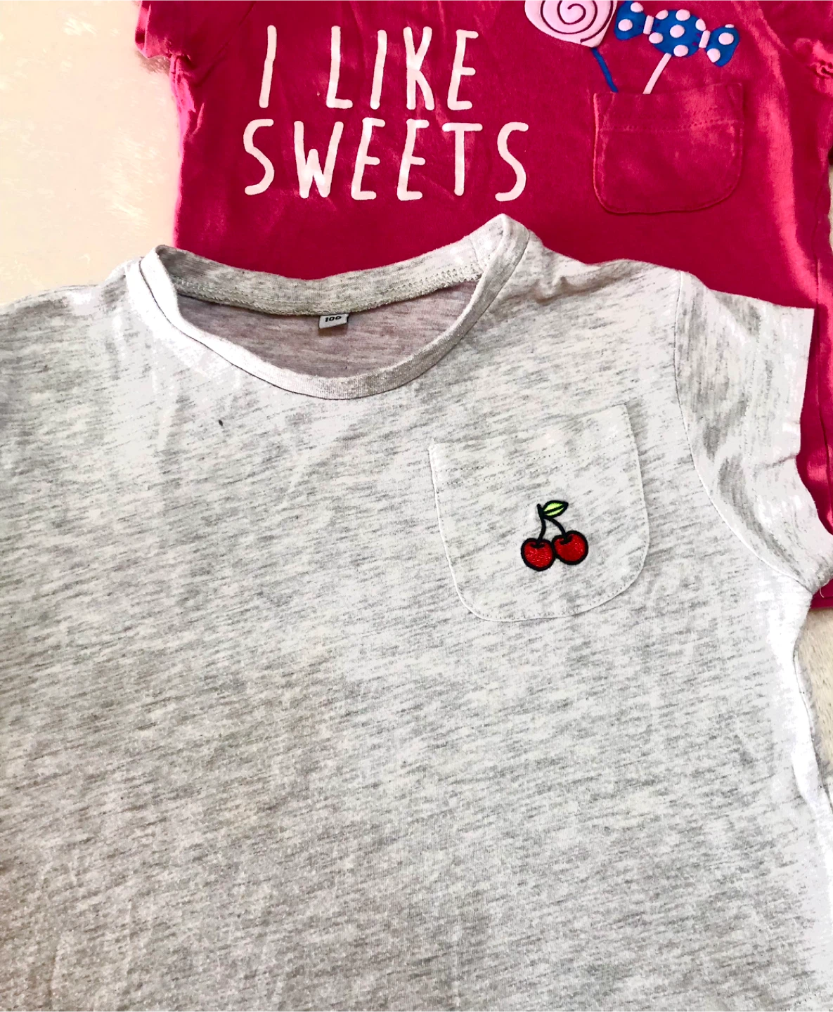 👧❤️子供服4点：Tシャツ2枚、長袖Tシャツ1枚、パンツ1本（サイズ100）の写真3枚目