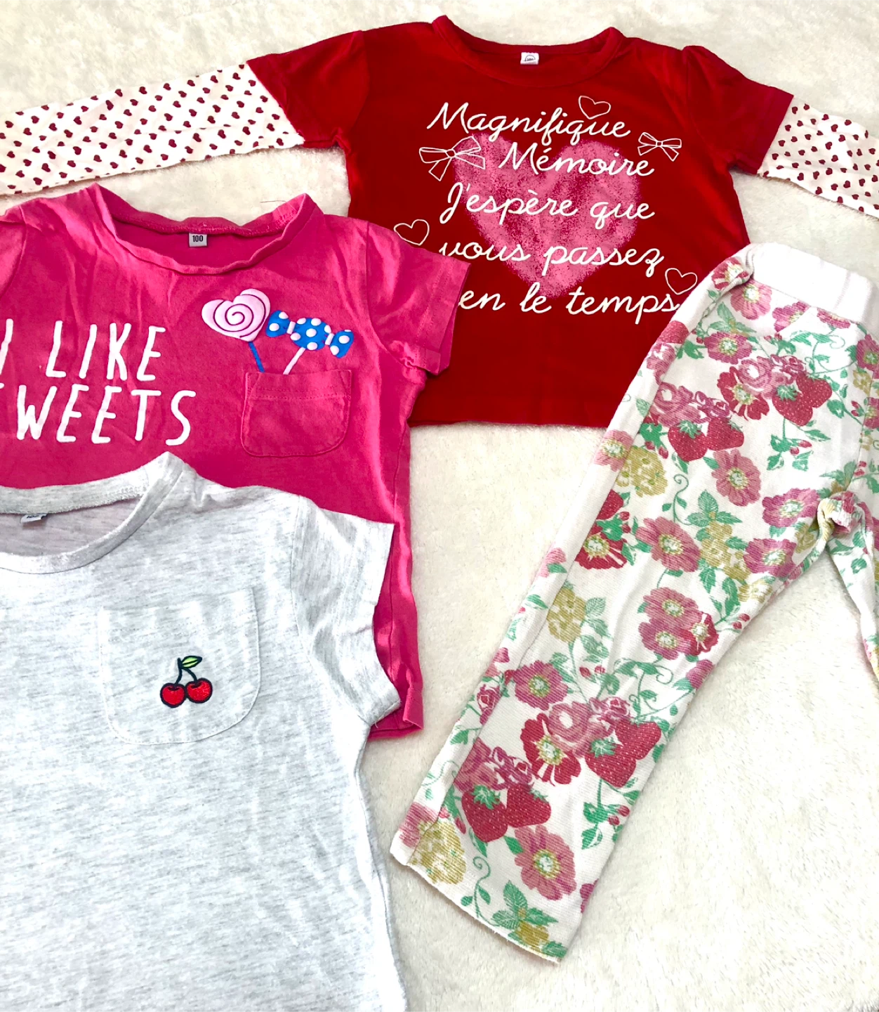 👧❤️子供服4点：Tシャツ2枚、長袖Tシャツ1枚、パンツ1本（サイズ100）の写真2枚目