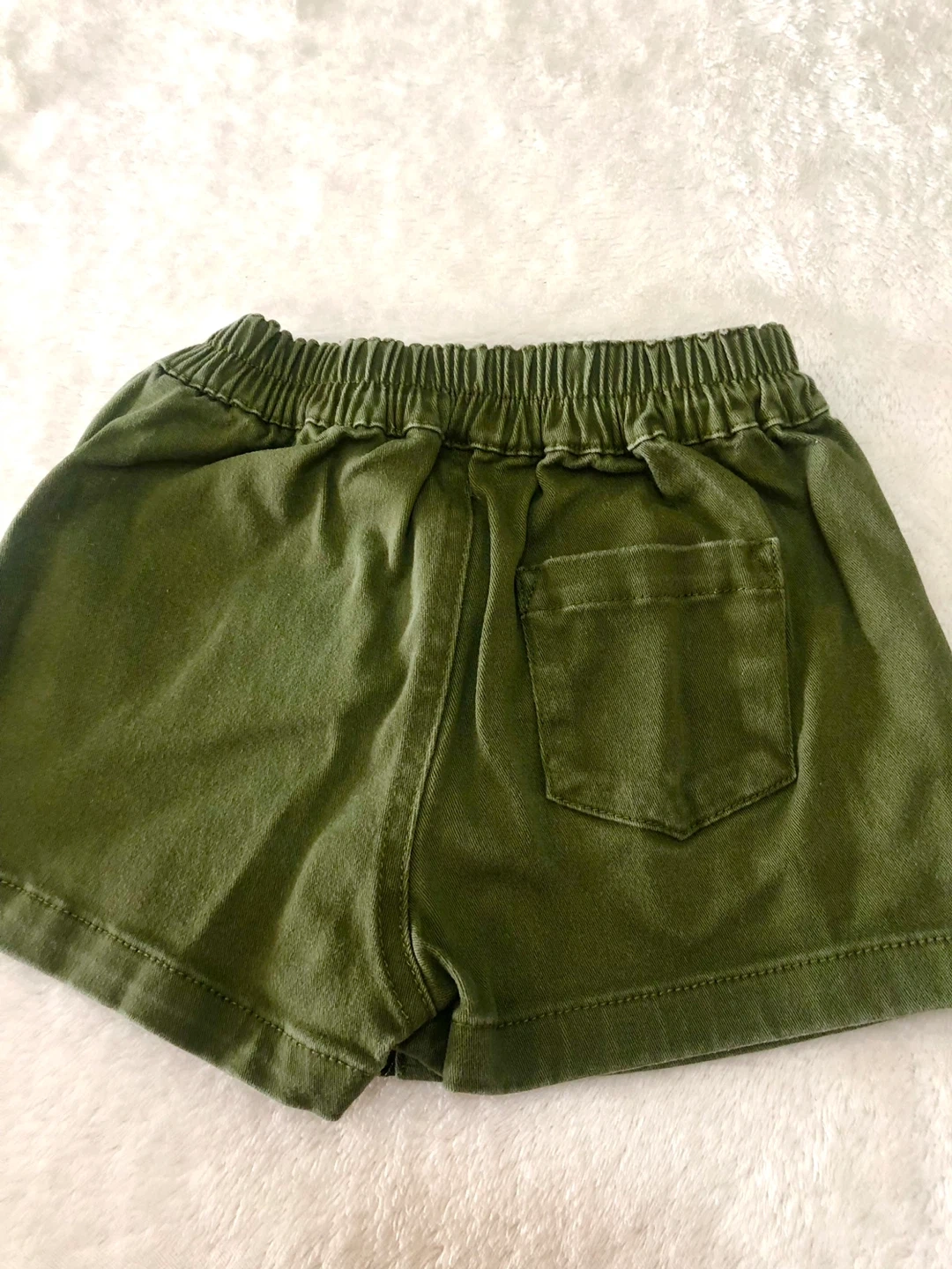👧💚子供用3点セット:Tシャツ1枚、ショートパンツ2枚(サイズ95)の写真6枚目