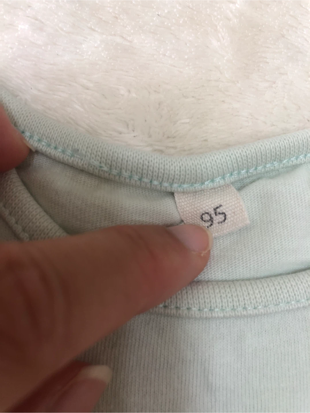 👧💚子供用3点セット：Tシャツ1枚、ショートパンツ2枚（サイズ95）の写真4枚目