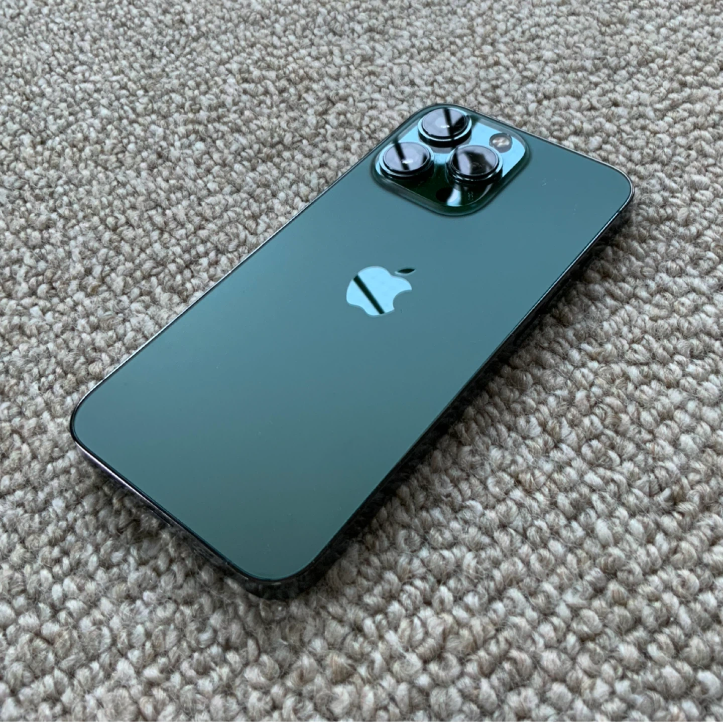 Apple iPhone 13 Pro アルパイングリーン スマホ