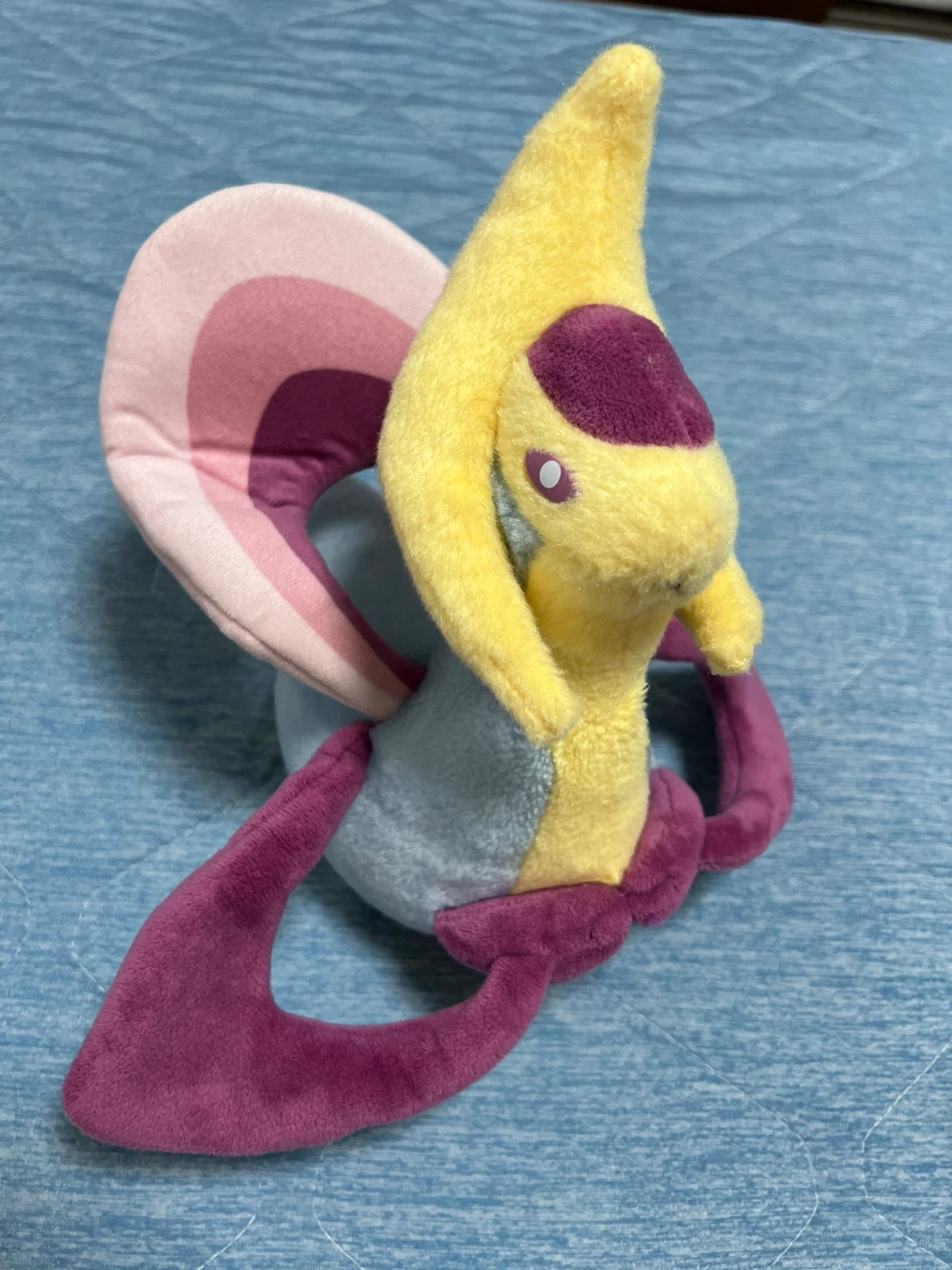ポケモン　クレセリア　ぬいぐるみ