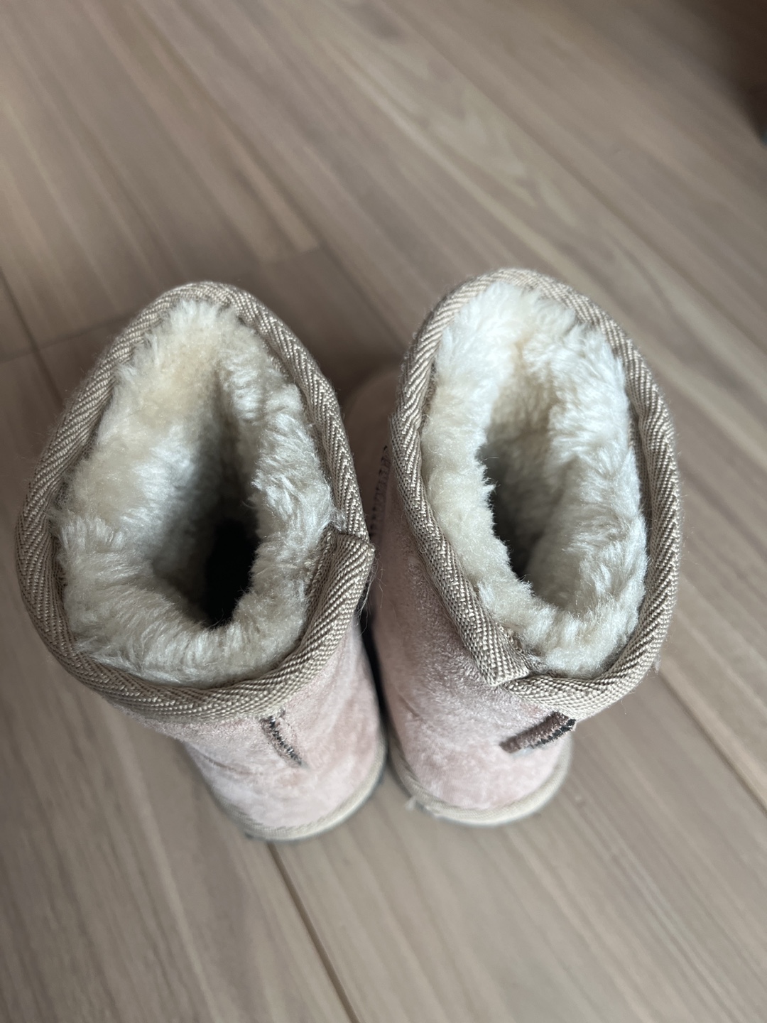 ムートンブーツ　16cmの写真2枚目