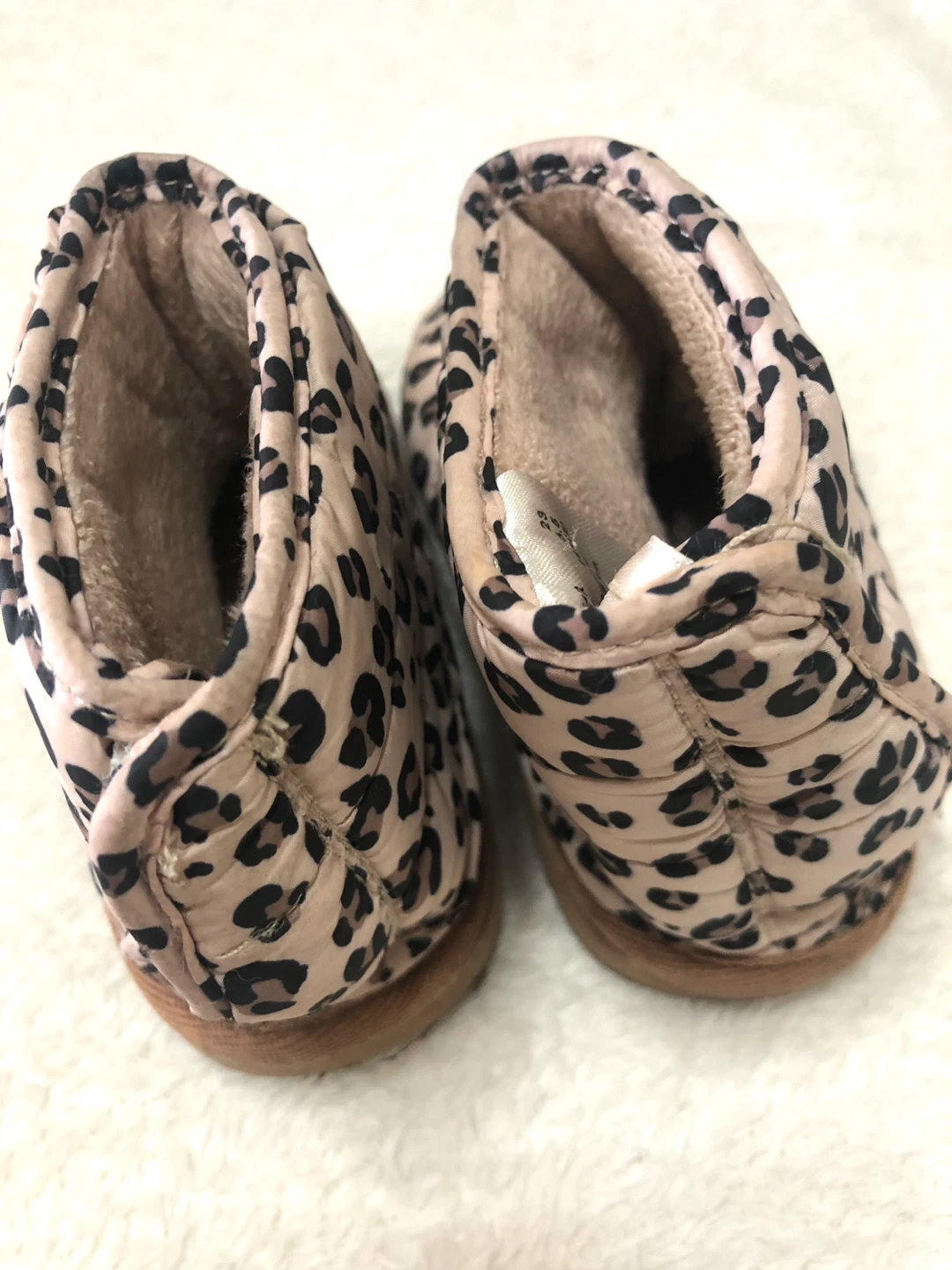 👧✨🌟H&M 子供用ブーツ、14.5 cm、ヒョウ柄🌟✨の写真4枚目