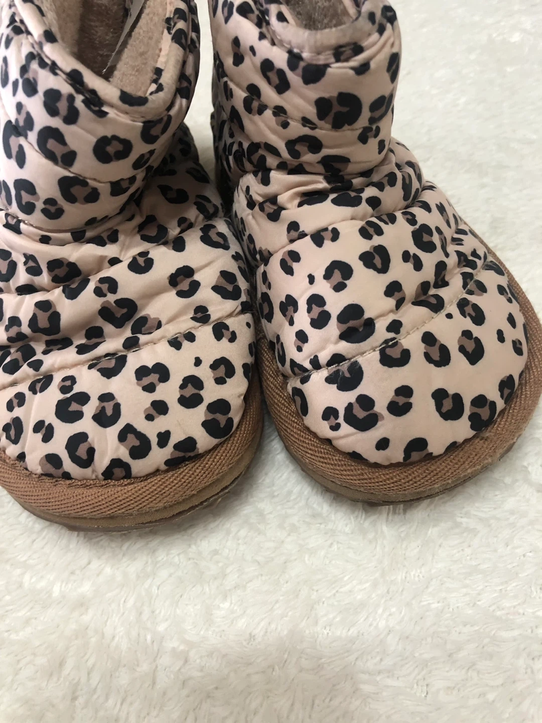 👧✨🌟H&M 子供用ブーツ、14.5 cm、ヒョウ柄🌟✨の写真3枚目