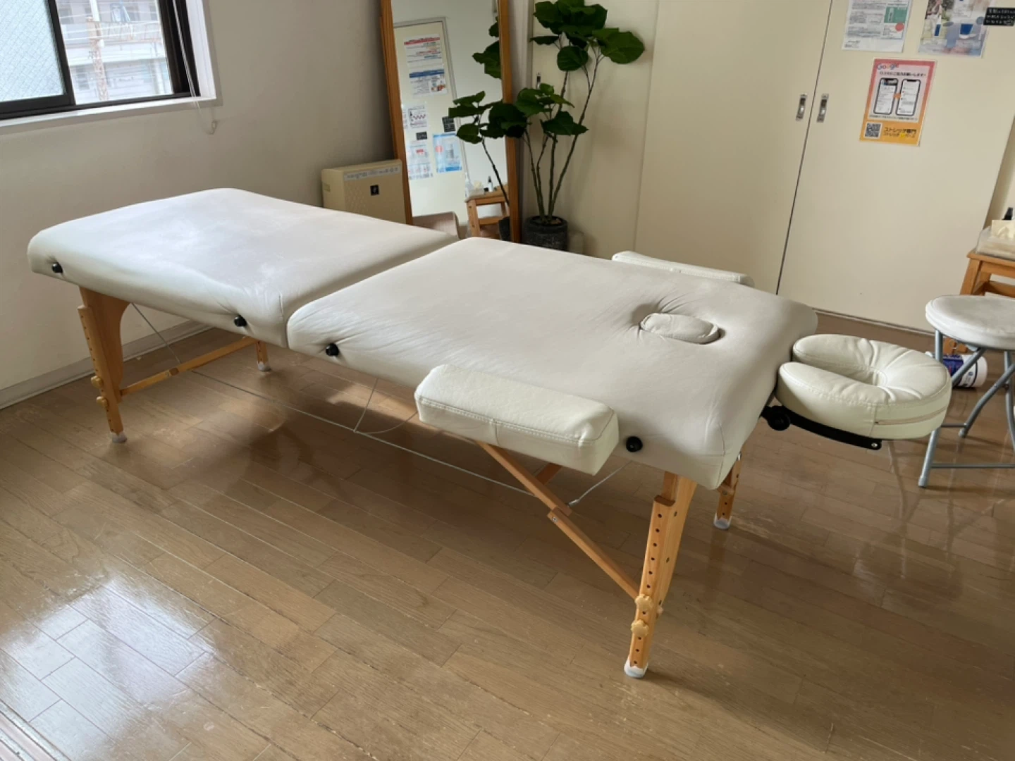 低反発 木製 折りたたみ マッサージベッド (有孔) 長さ185×幅70×高さ53~85cm バニラ