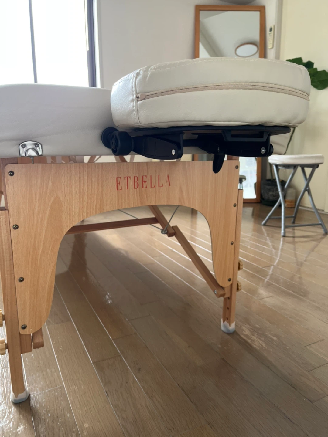 低反発 木製 折りたたみ マッサージベッド (有孔) 長さ185×幅70×高さ53～85cm バニラの写真4枚目