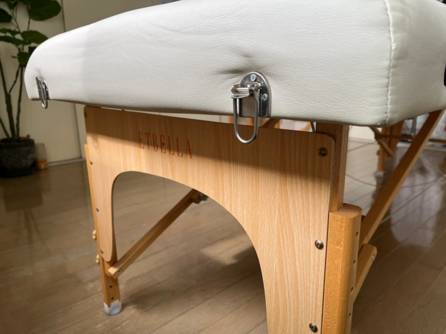 低反発 木製 折りたたみ マッサージベッド (有孔) 長さ185×幅70×高さ53~85cm バニラの写真5枚目
