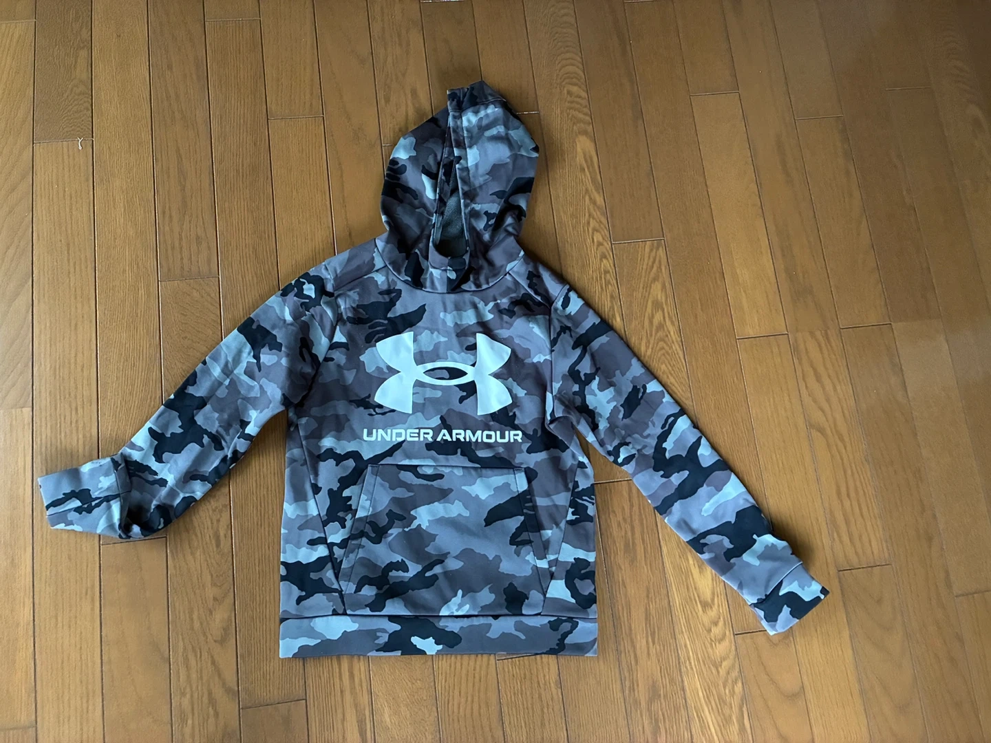 UNDER ARMOUR 迷彩柄パーカー&パンツセット