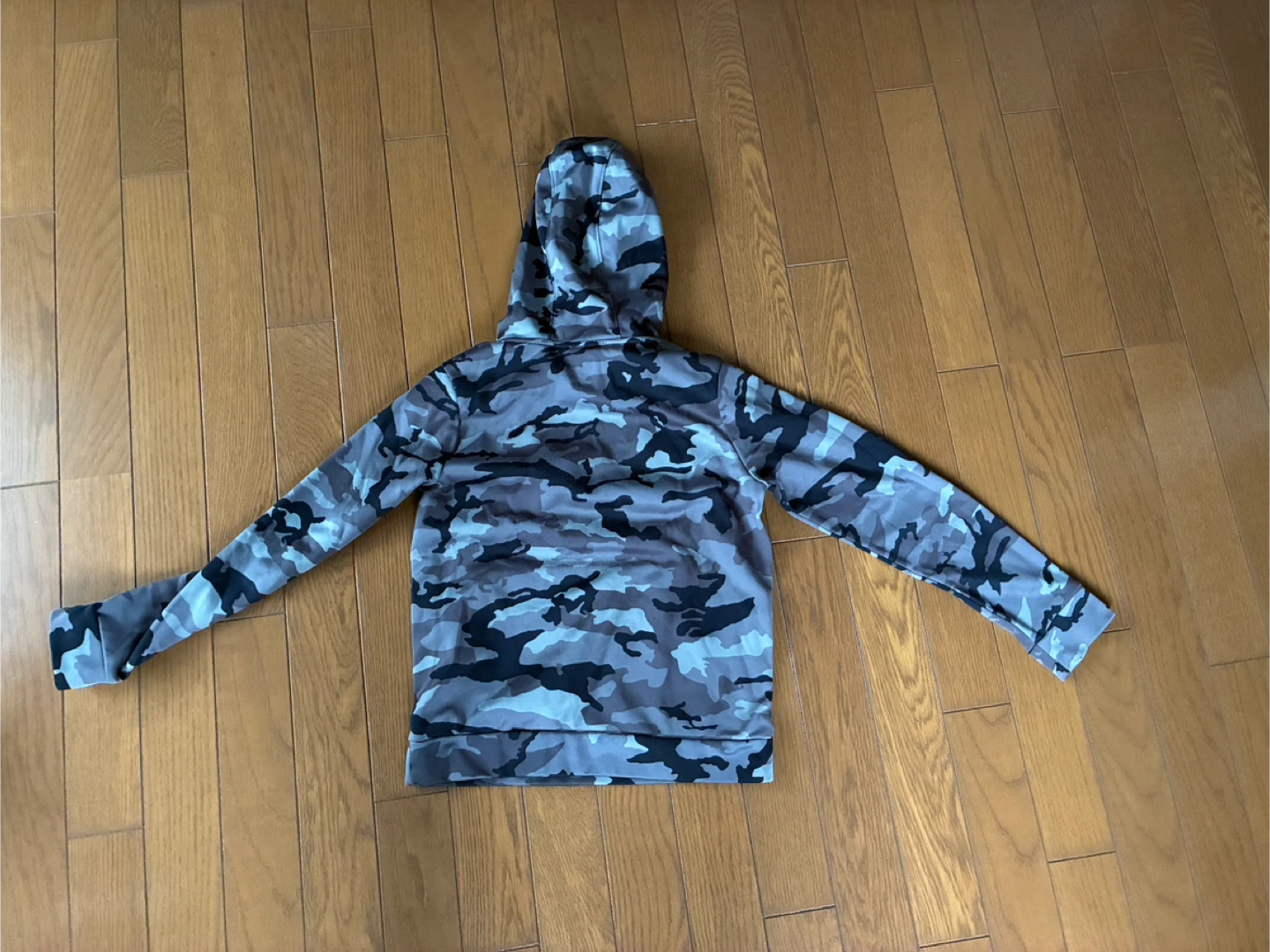 UNDER ARMOUR 迷彩柄パーカー&パンツセットの写真2枚目