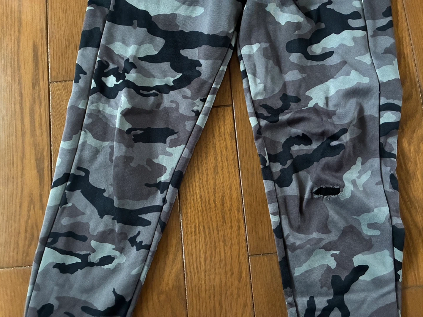 UNDER ARMOUR 迷彩柄パーカー&パンツセットの写真4枚目