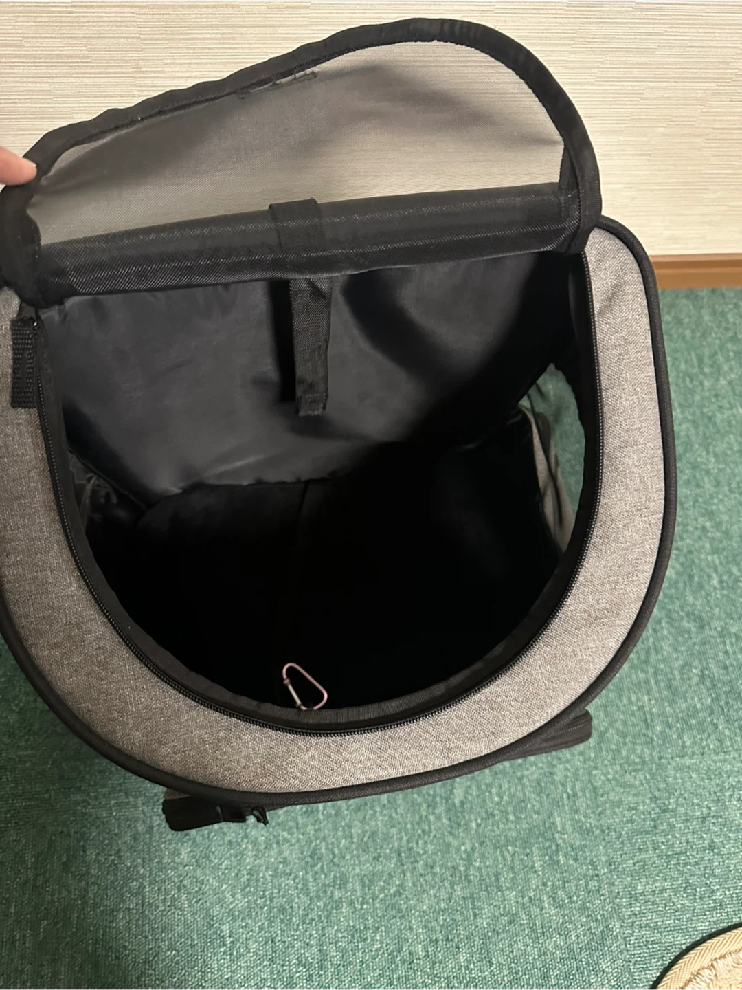 ペット用リュック グレーの写真3枚目