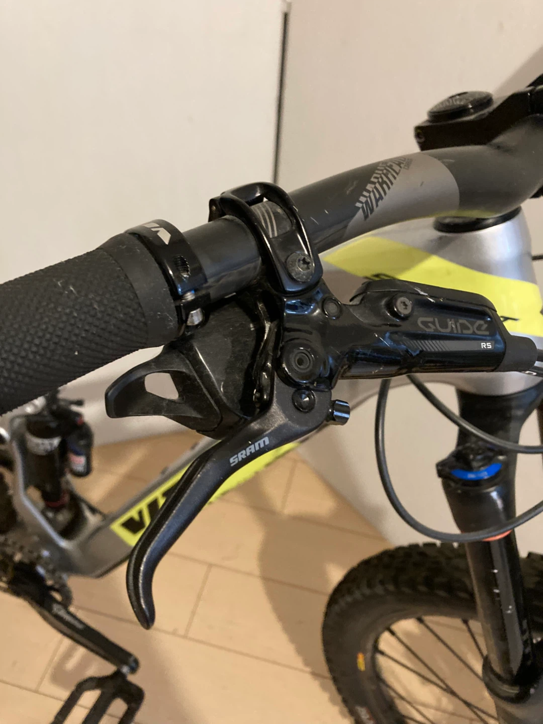 VITUS SOMMET MTB マウンテンバイク　フルサス　オールマウンテン　11速　SRAM MAVICの写真6枚目