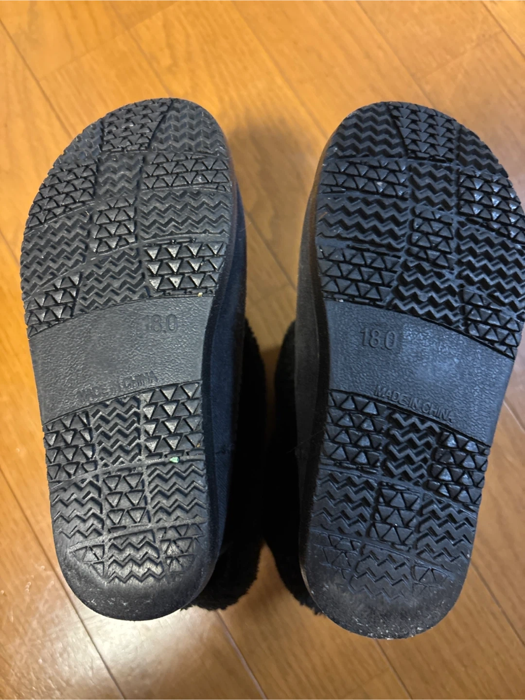黒色ブーツ 18cmの写真2枚目