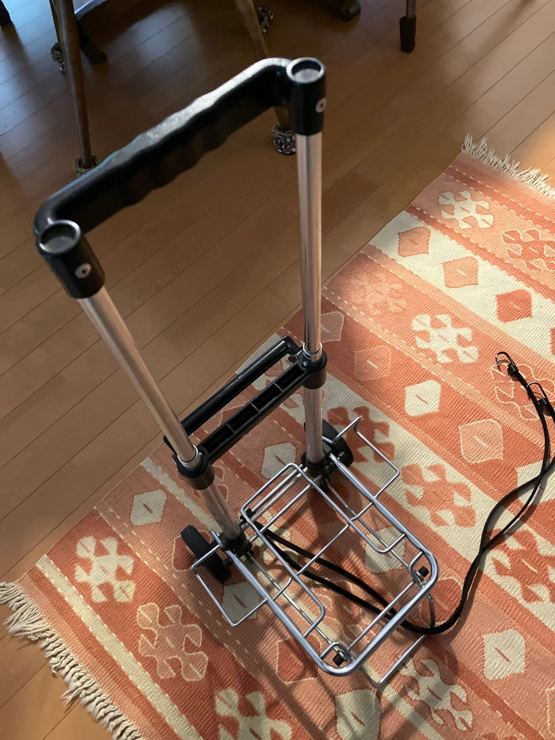 キャリーカート シルバーの写真2枚目