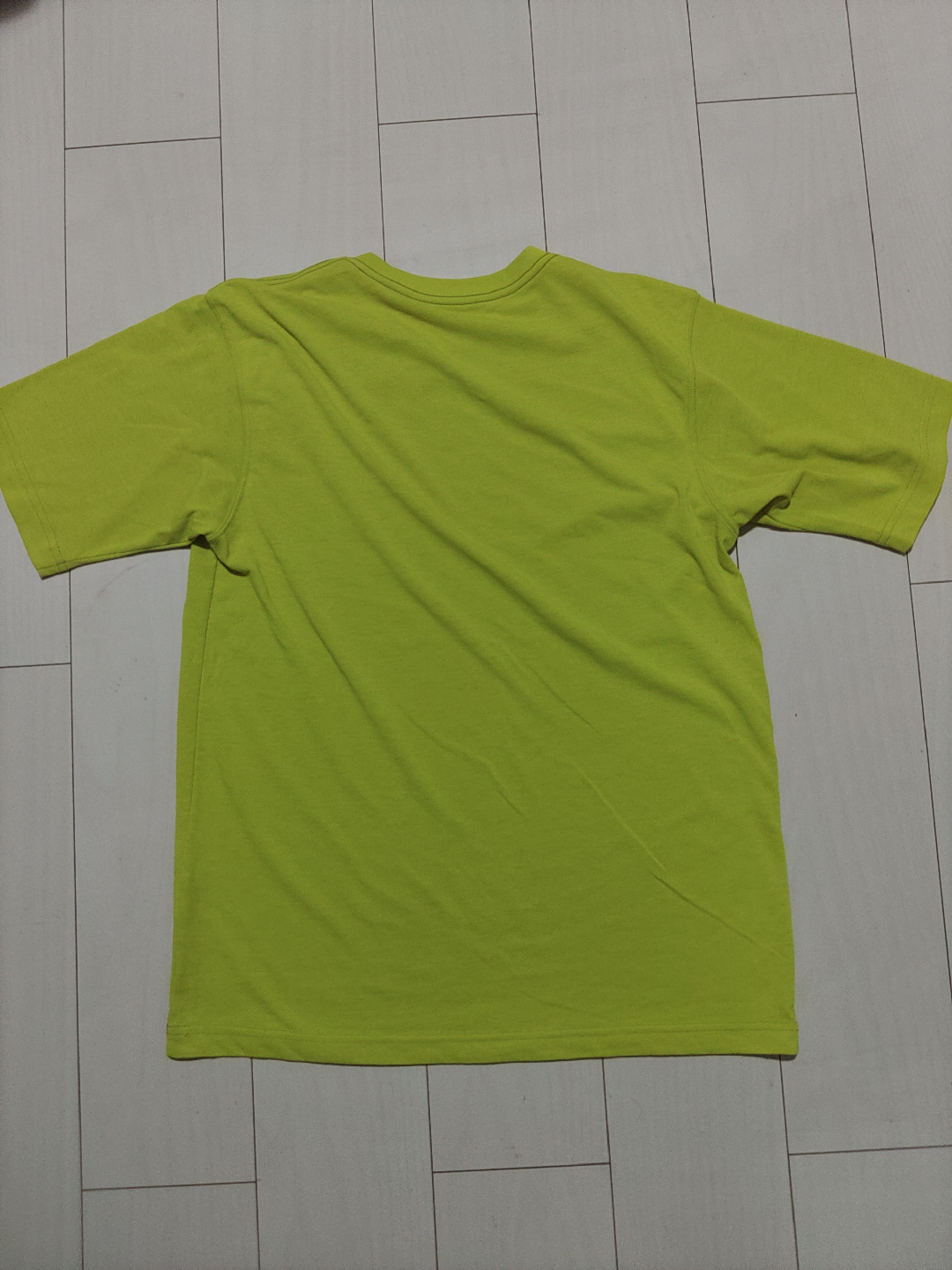 モンベル Tシャツ 黄緑色の写真2枚目