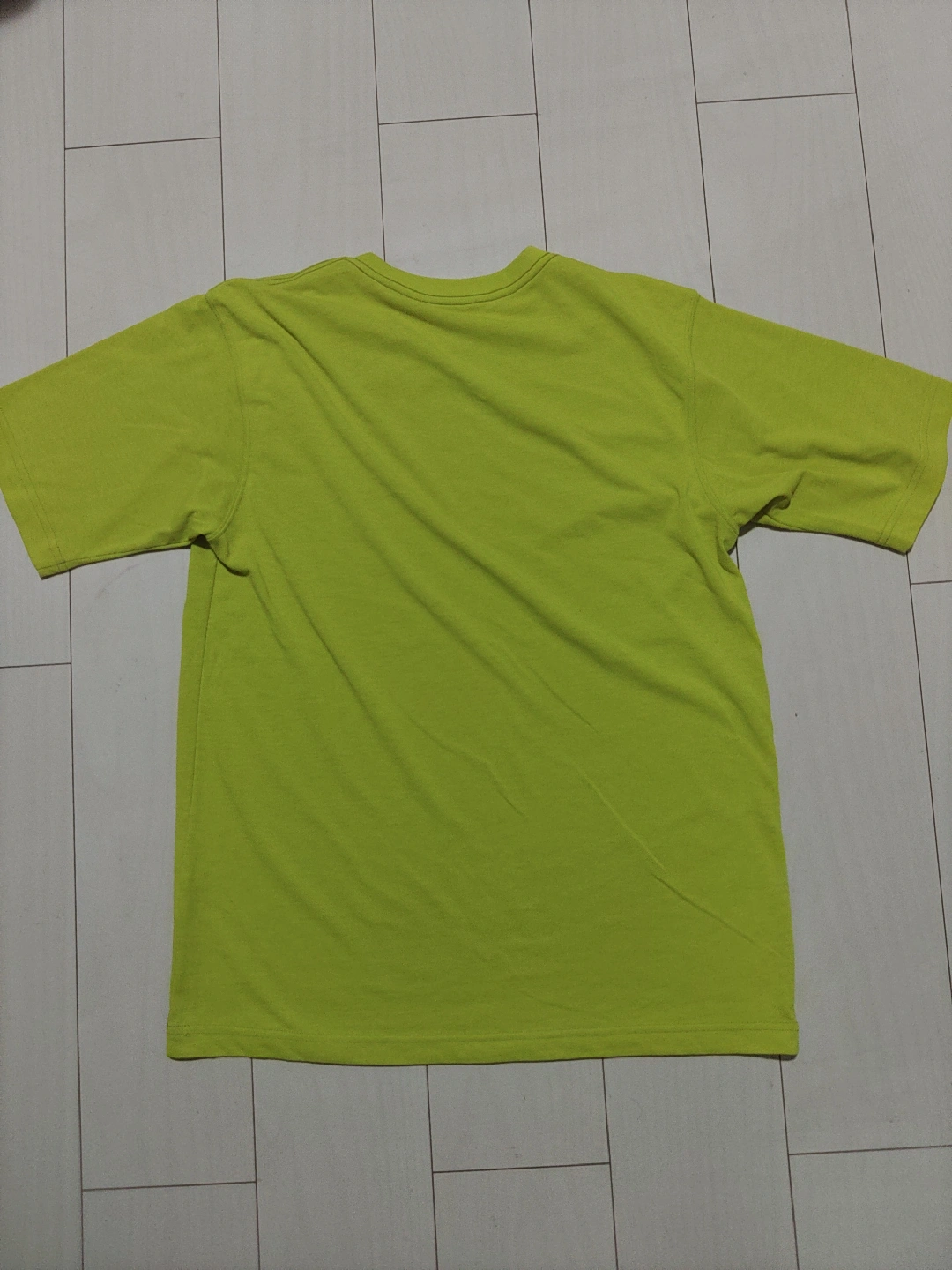 モンベル Tシャツ 黄緑色の写真2枚目