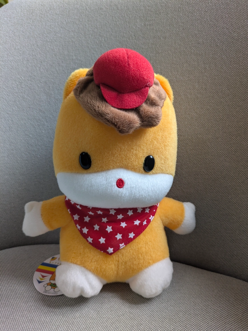 【新品未使用】ぐんまちゃん ぬいぐるみ 新品未使用タグつき 赤スカーフバージョン