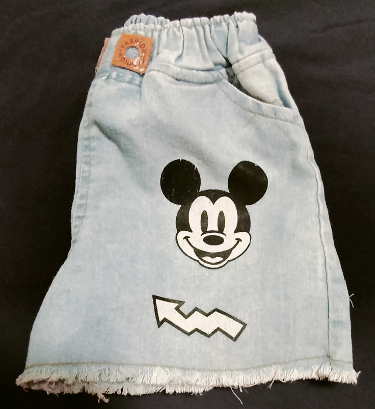 キッズ デニムショートパンツ 水色 ミッキーの写真3枚目