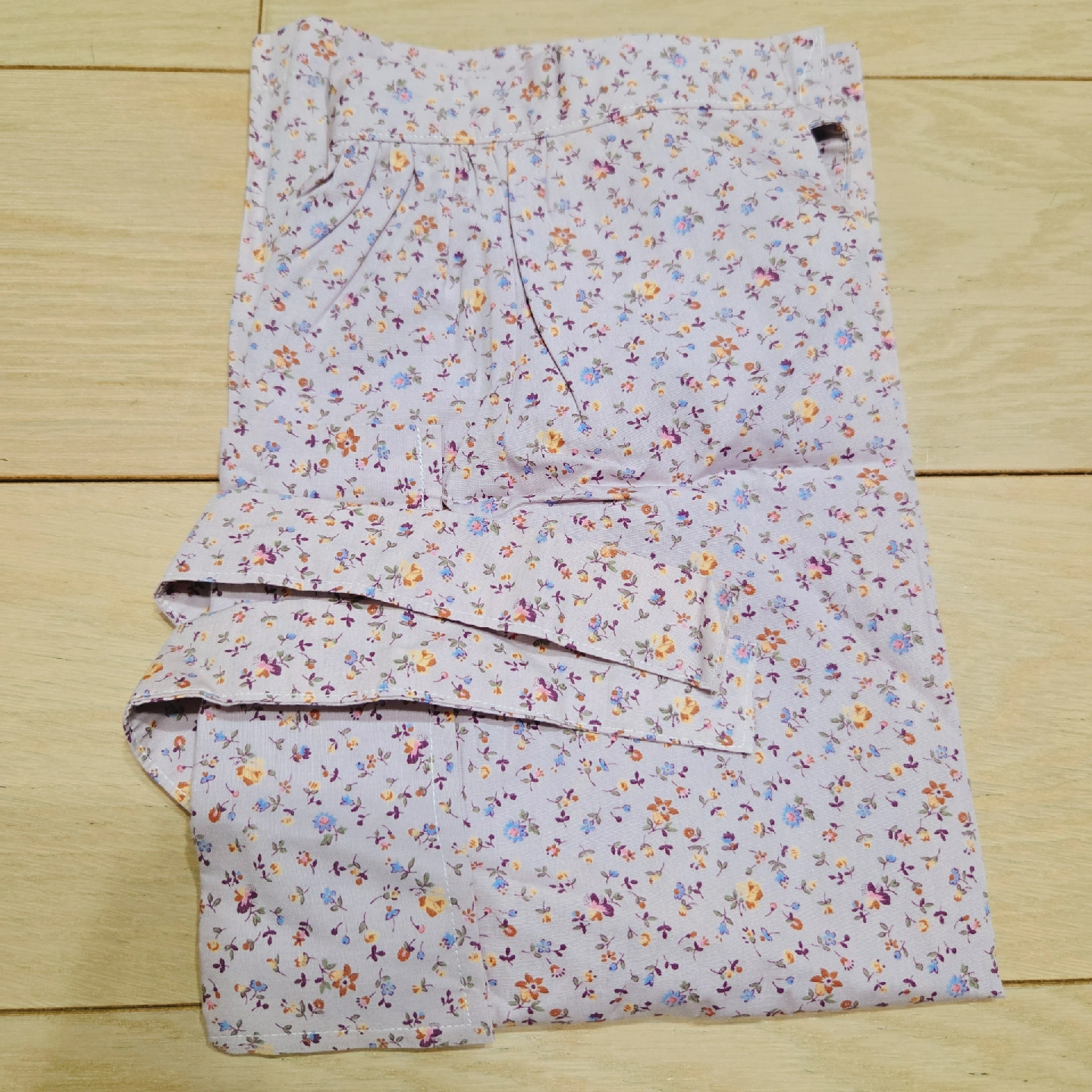 【最終値下げ!10月18日迄で出品終了とさせて頂きます!花柄エプロンの写真2枚目