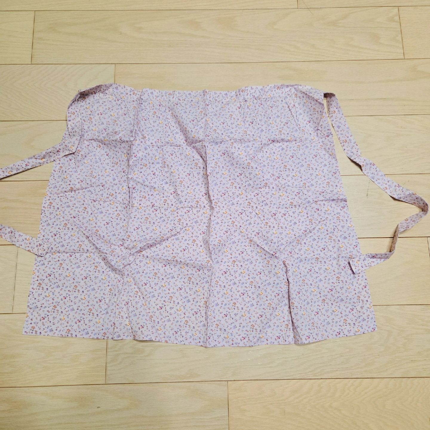 【最終値下げ!10月18日迄で出品終了とさせて頂きます!花柄エプロンの写真5枚目