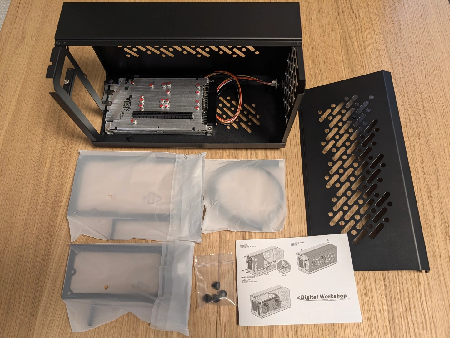 TH3P4 eGPUケース28cm SFXタイプ